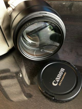 Canon Ef 70 - 200 Mm F/2.  8l Usm Telephoto Lens - Rarely