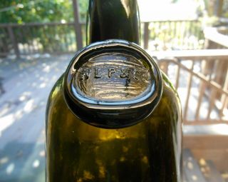 Antique American Applied Seal Liquor bottle W.  L.  P.  & Co (St.  Louis or Philada) 2