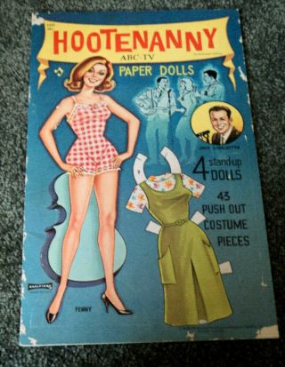 Vintage 1964 Saalfield Hootenanny Paper Doll Book Complete And Uncut