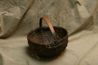 Antique 19th C Hand Woven Sm Gathering Basket Paint Remnants Melon Style Berry 3