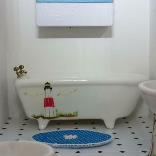 Vintage Dollhouse Miniature Bathroom Set - Dollhouse Bath Tub,  Toilet and Sink 2