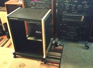 Marantz Amplifier,  Equalizer,  Tuner,  Preamp,  Stereo System Audio Rack Rare Vintage