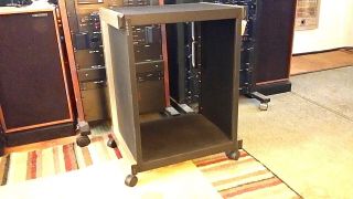 Marantz amplifier,  equalizer,  tuner,  preamp,  stereo system audio rack rare vintage 2