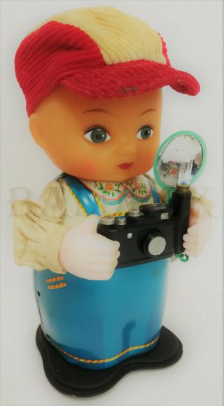 Rare Ms 739 Child Flashcamera Doll Tin Toy Red China Vintage 