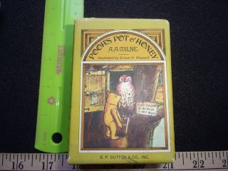 Pooh ' s Pot o ' Honey A.  A.  Milne 4 Miniature Books Slipcase RARE HTF 3