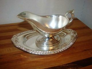 Vintage Silver Plate Gravy Boat With Oval Underplate