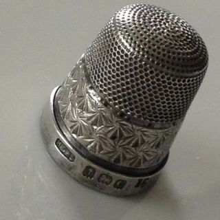 Solid Silver Thimble,  Henry Griffith & Sons Ltd.  1927,  Birmingham