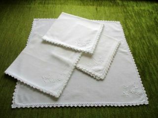 Set Of 4 Napkins - Hand Emrboidery With Lace All Round - White