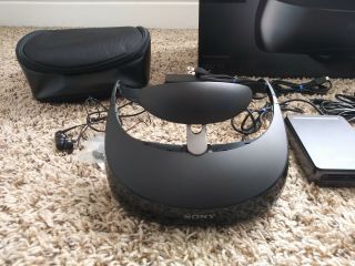 Sony HMZ - T3 Personal 3D Viewer (MADE IN JAPAN),  RARE 2