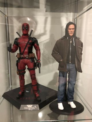 Hot Toys Deadpool Movie 1 And Custom Wade Wilson 1/6 Figure