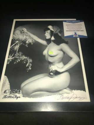 Bettie Page & Bunny Yeager Signed 8x10 Photo Beckett Bas Psa Sexy Rare Auto