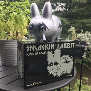 Kidrobot 10 " King Of Rock Smorkin 