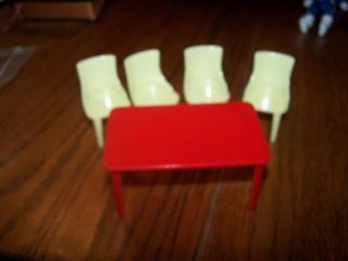 Vintage Plastic Dollhouse Sized Table And Chairs Kitchen