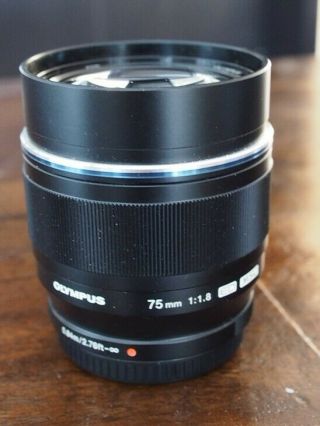 Olympus 75mm f/1.  8 Lens (Black) For Micro Four Thirds,  Rarely 2