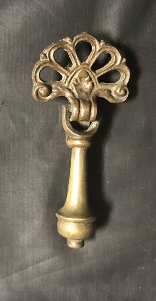Antique Brass Fan Teardrop Door Drawer Pull