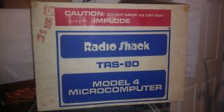 Radio shack Tandy TRS 80 MODEL 4 128kb CIB powers on and displays RARE 2