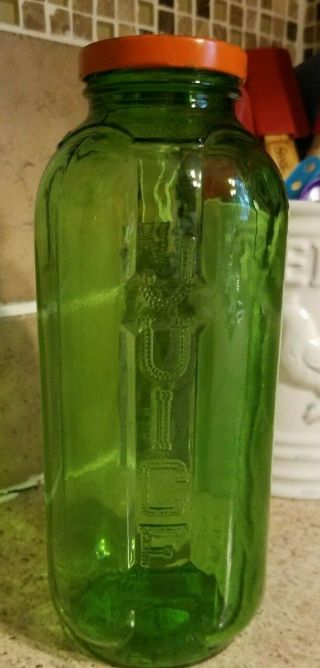 Antique/vtg Juice Water 40 Oz Emerald Green Glass Refrigerator Jar Bottle W Lid
