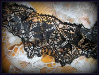 Delicate Frilly Antique Victorian French Hdmd Le Puy Bobbin Silk Lace Trim Mourn