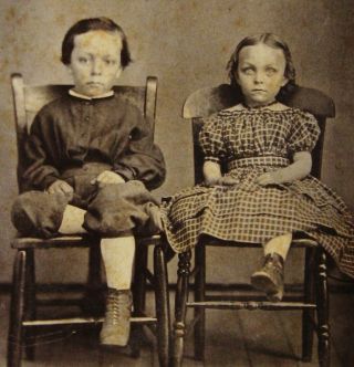 Antique Civil War Era Cdv Photo Of A Cute Little Boy & Wide Eyed Girl Siblings