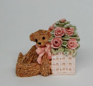 Vintage Teddy Bear With Flowers Figurine Dollhouse Miniature 1:12 1:24