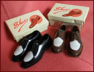 Two Pairs Of Antique Salesman Sample Miniature Men’s Shoes With Boxes