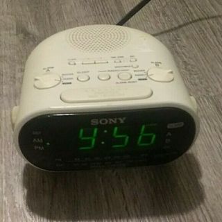 Sony Icf - C318 Dream Machine Am/fm Radio Alarm Clock,  White - Oem Classic
