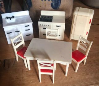 Vintage Renwal Dollhouse 8 Pc Kitchen Set Stove Sink Table Chairs Refrigerator