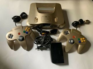 Nintendo 64 System Gold Console With 3 Controllers Bundle (ntsc Usa) Rare