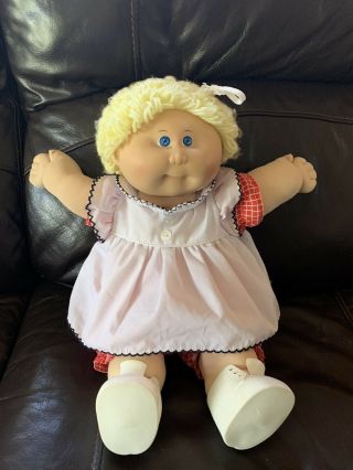 Vintage Cabbage Patch Doll Girl Blonde Hair Blue Eyes