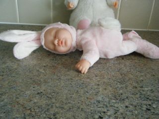 TWO VINTAGE COLLECTABLE ANNE GEDDES BUNNY RABBIT BABY DOLLS 2