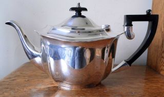 1950 - 60s Vintage Sheffield Silver Plated 1 1/2 Pint Tea Pot Scalloped Rim