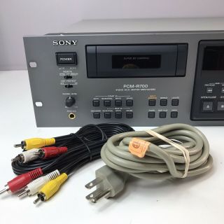 Sony Model Pcm - R700 Dat Digital Audio Recorder 4 Head Rca A/v Cord Vtg Rare