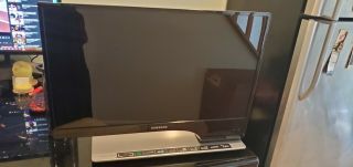 RARE 27 inch Samsung S27A950D 3D gaming Monitor.  Great. 2