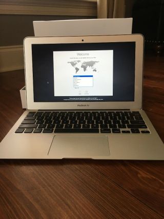 Apple Macbook Air 2014 11 " Laptop - Core I5 1.  6ghz 4gb 121gb Ssd Rarely