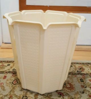 Vintage 10.  5 " White Waste Basket Vtg Rubbermaid Mid Century Plastic Woven Look