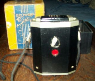Vintage / Antique Eastman Kodak Brownie Reflex Camera w/ Box 3
