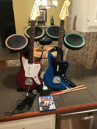 Rock Band 4 Ps4 Rivals Bundle Sony Playstation 4 2 Guitars Red Blue Fender Rare