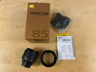 Nikon Nikkor 85mm f/1.  8G AF - S Lens - box,  rarely 2