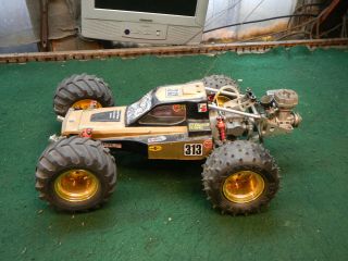 Kyosho Assault Nitro R/c Dune Buggie Car Vintage Rare Collectable Team Assceated