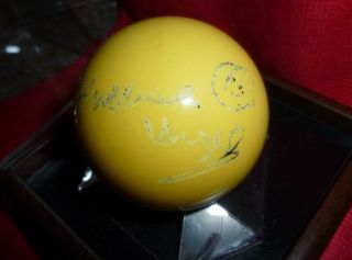 RARE ALEX HURRICANE HIGGINS SIGNED PERIOD SNOOKER CUEBALL WITH SMILEY FACE 1980s 3