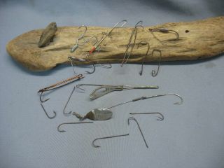 Vintage/antique Fishing Items - 15 Old Fishing Hooks/harnesses - Variety Of Sizes