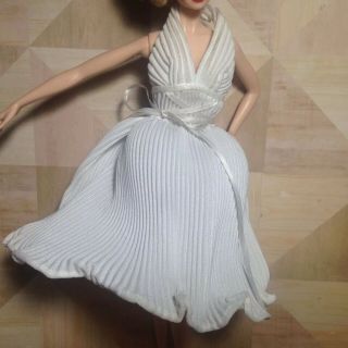 Barbie Doll Collector Outfit Marilyn Monroe Iconic Blowing White Dress Clothes
