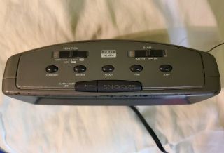 Lenoxx Sound CR - 776 AM/FM Alarm Clock Radio Large Green LED Display 2