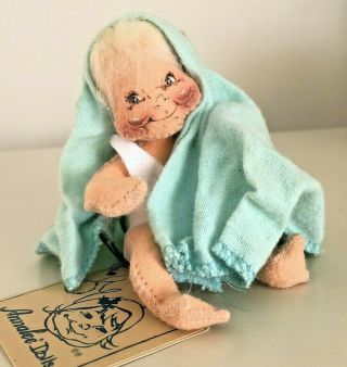 Vintage 1995 Annalee Doll - 5 " Boudoir Baby W/green Blanket Made In Meredith Nh