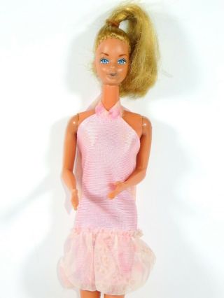 184 Dressed Barbie Doll Vintage 1978 Kissing