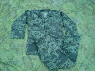 Rare Mexican Army Digital Camo 2 Pc.  Uniform,  100