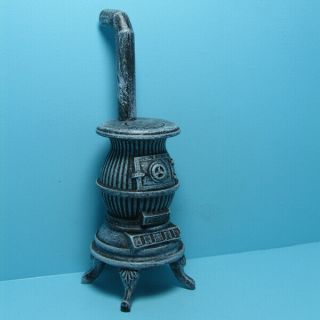 Dollhouse Miniature Resin Antique Pot Belly Stove In Grey Broken Legs Fixed
