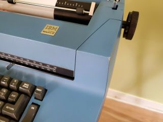 Vintage IBM Selectric II Correcting Typewriter w/ Cover RARE BLUE.  con 3