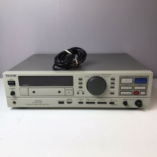 PANASONIC SV - 3700 Professional DIGITAL AUDIO TAPE DECK VTG Rare DAT 2