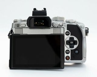 RARE Olympus OM - D E - M1 MK 1 16.  3MP Digital Camera - Silver (Body Only) 3